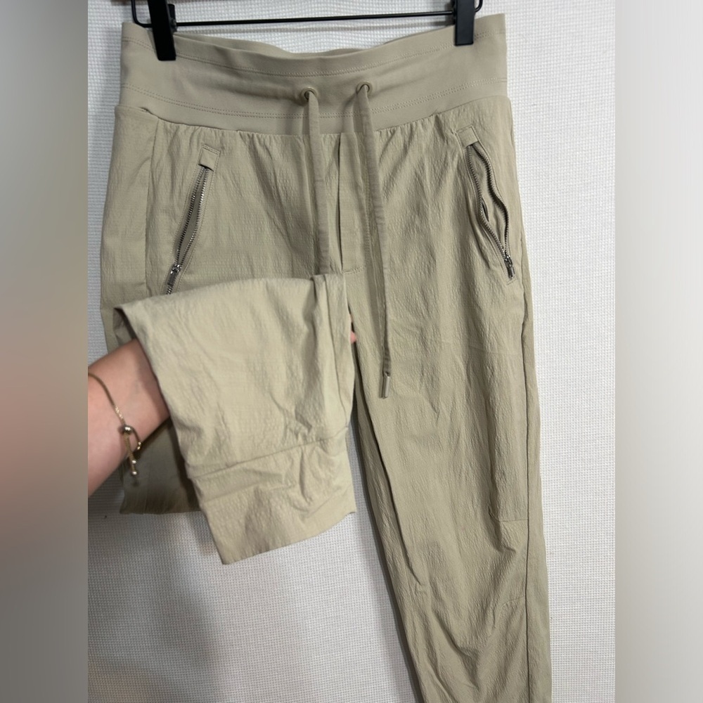 Athleta Trekkie North Jogger Size 4 - Picture 8 of 8